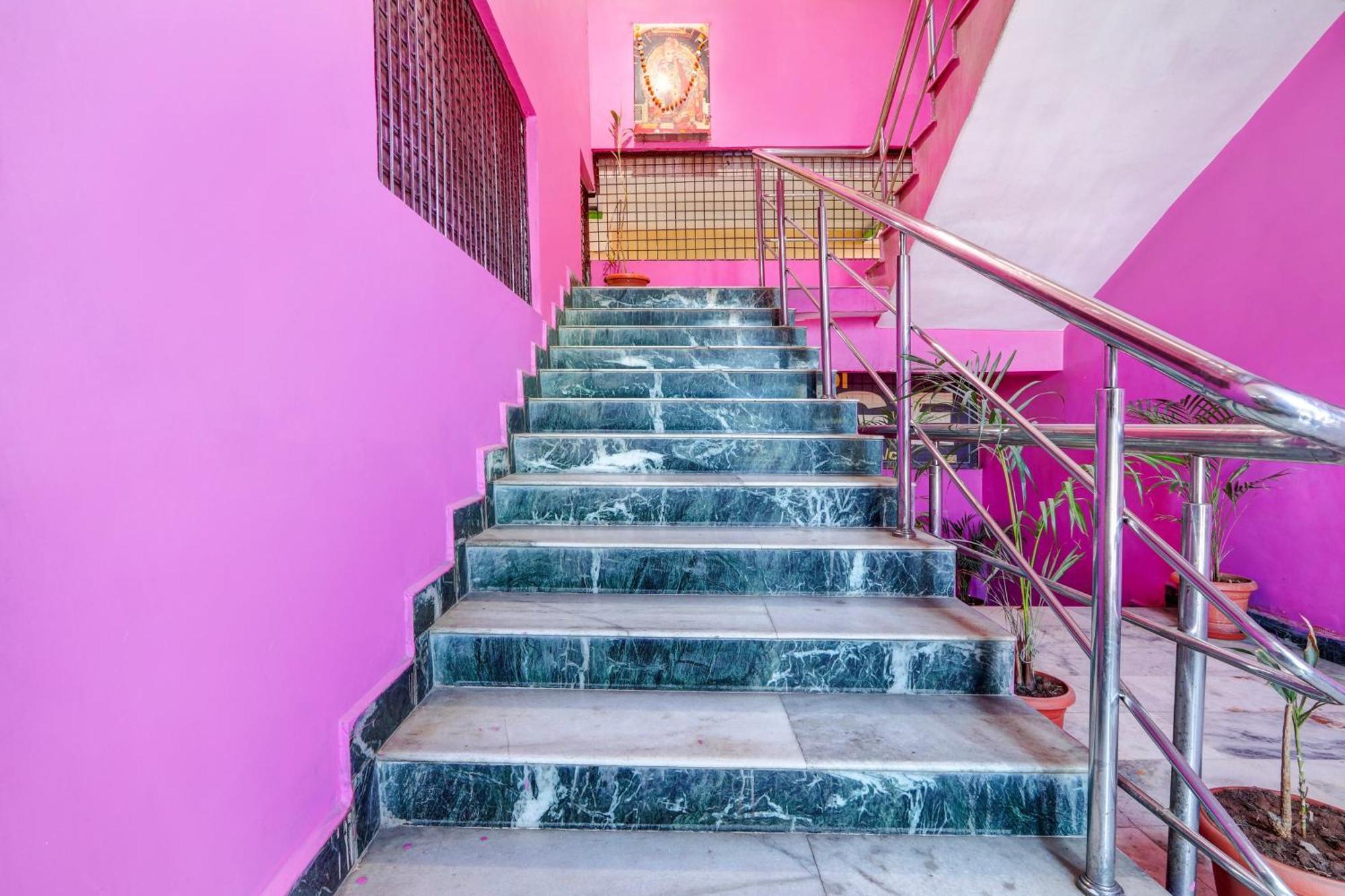 Oyo Flagship Hotel Samruddhi Lodge Nirmal  エクステリア 写真