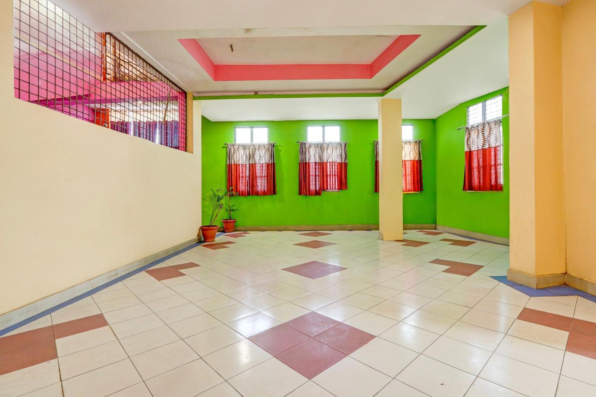 Oyo Flagship Hotel Samruddhi Lodge Nirmal  エクステリア 写真